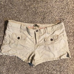 Women’s American eagle khaki shorts